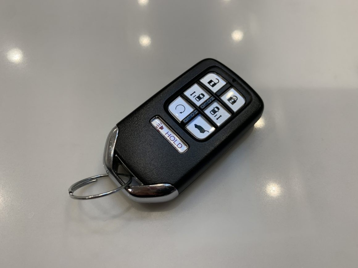 Honda Odyssey key fob and key insert